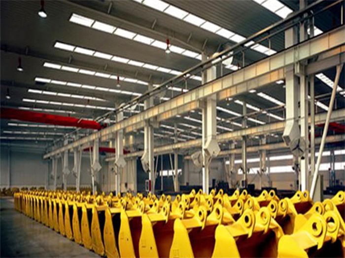 南昌徐工集团挖掘机装配车间